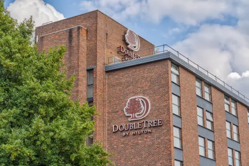 DoubleTree by Hilton London Ealing Exterior Photos