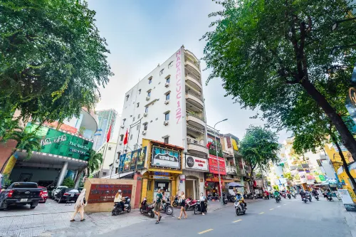 Collection O Madam Cuc Hotel Nổi bật Photos