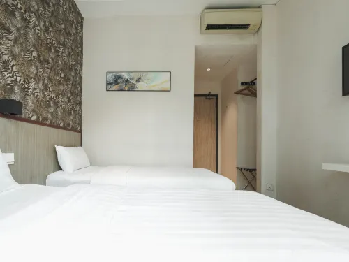 The Noble Hotel Rooms Photos