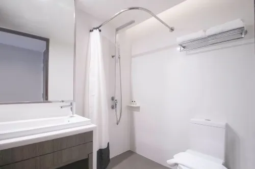 Amrise Hotel Kitchener Rooms Photos