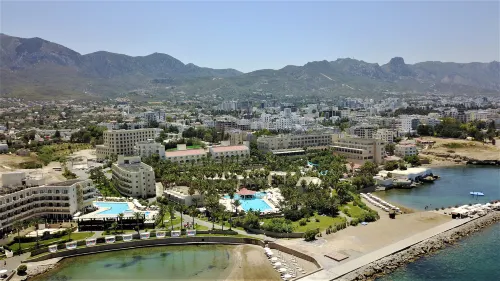 Oscar Resort Hotel Featured Photos