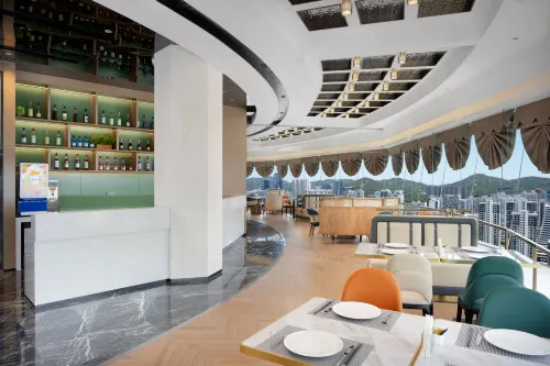 Hampton by Hilton Hubin South Road Dining Photos