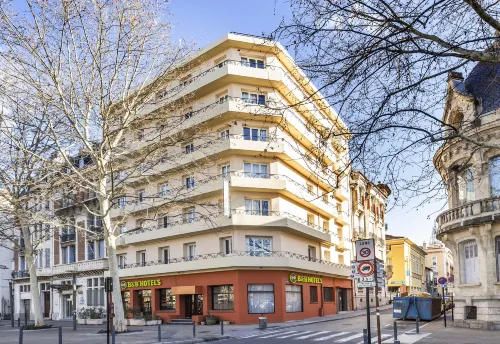 B&B Hotel Perpignan Centre Extérieur Photos