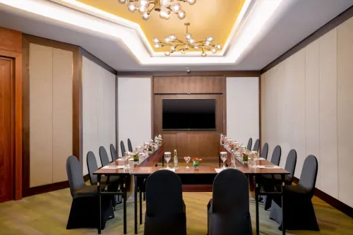 Hotel Ciputra Semarang managed by Swiss-Belhotel International  Fasilitas Bisnis Photos