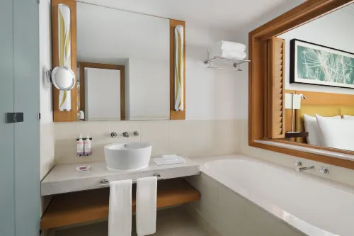Mövenpick Hotel Jumeirah Beach Camere Photos