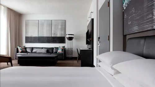 New York Marriott at The Brooklyn Bridge Rooms Photos