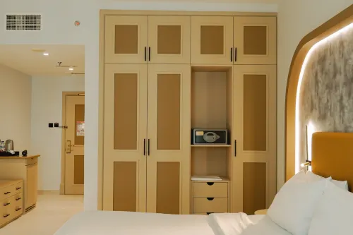 Sheraton Khalidiya Hotel Номера Photos