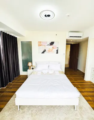 Luxury hotel near City of Dreams Solaire NAIA MOA- City of bridge Utvalt Photos