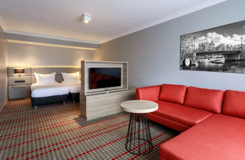 Ramada by Wyndham Amsterdam Airport Schiphol Chambres Photos