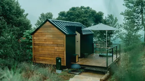 Bobocabin Gunung Mas, Puncak Kamar Photos