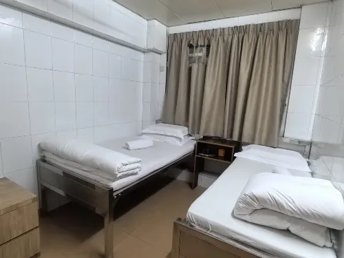 HOLLYWOOD GUESTHOUSE Rooms Photos