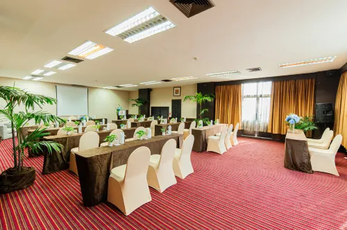 Sunbeam Hotel Pattaya Business Facilities Photos