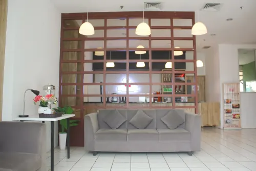 Urban Hotel Serpong Area Publik Photos