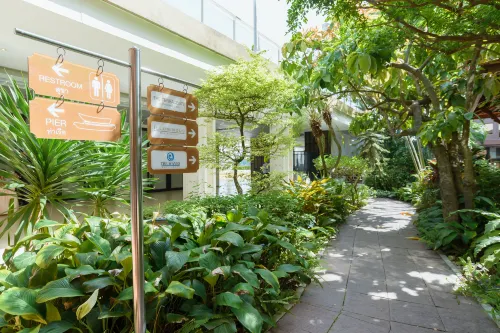Ramada Plaza by Wyndham Bangkok Menam Riverside Exterior Photos
