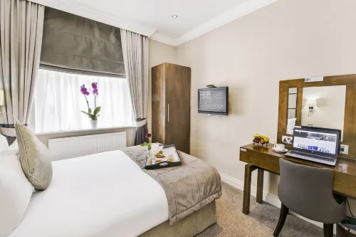 Gem Langham Court Hotel Photos