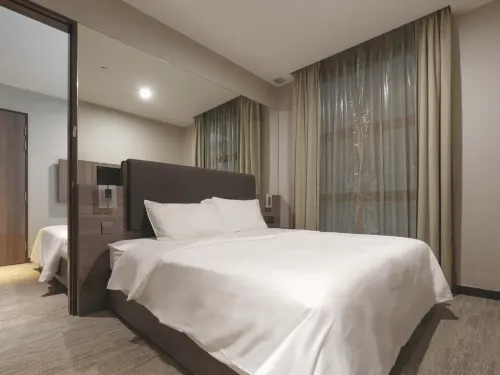 Amrise Hotel Kitchener Featured Photos