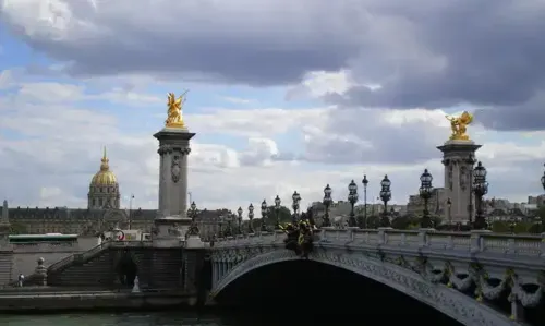 The One Alma Paris بالقرب من الفندق Photos