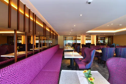 Louis Kienne Hotel Pandanaran Ristorazione Photos