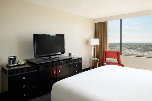 Doubletree by Hilton Los Angeles Downtown Rooms Photos