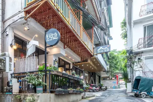 Yueyin Inn (Yangshuo Lijiang West Street Pedestrian Street Branch) من الخارج Photos