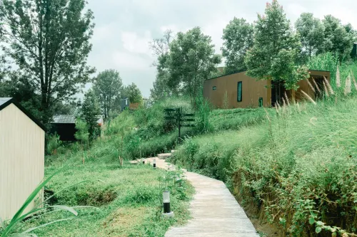 Bobocabin Gunung Mas, Puncak Photos
