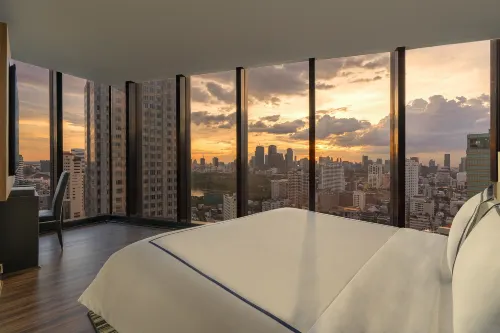 The Continent Hotel Sukhumvit Zimmer Photos