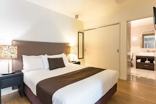 Sea Spray Suites Zimmer Photos