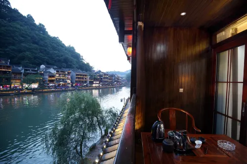 Phoenix flower trail river view Homestay Rooms Photos