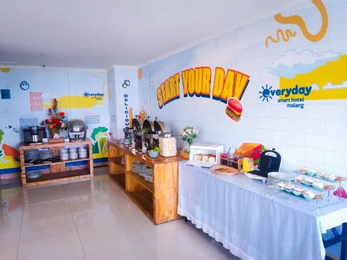 Everyday Smart Hotel Malang Restauration Photos