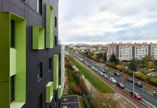 B&B Hotel PARIS GENNEVILLIERS ASNIERES À proximité de l'hôtel Photos