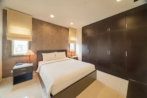 Mayfair Suites Zimmer Photos