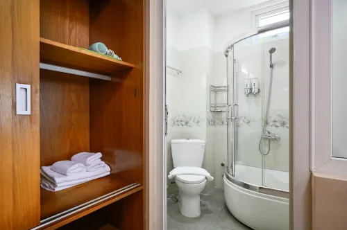Camila Airport Hotel Phòng Photos