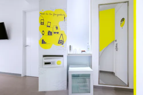 Yello Hotel Jemursari Kamar Photos