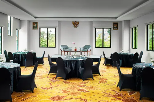 El Hotel Malang Business Photos