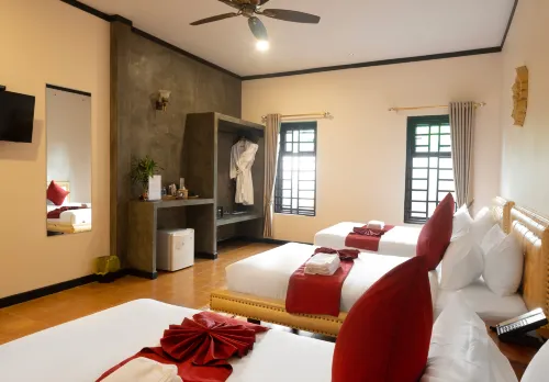 Sophavady D'Angkor Featured Photos