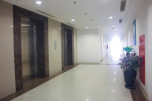 Urban Hotel Serpong Area Publik Photos