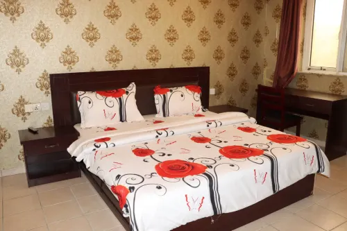 Lagos H & H Inn Chambres Photos