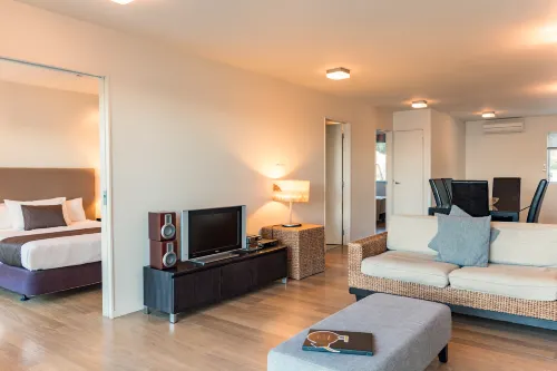 Sea Spray Suites Zimmer Photos