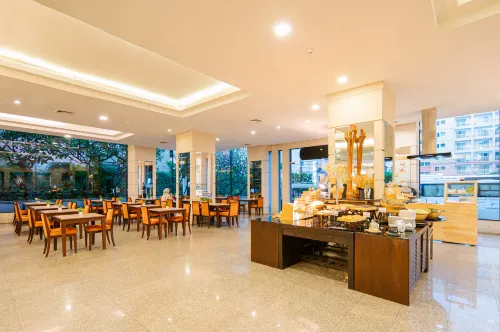Sunbeam Hotel Pattaya Dining Photos
