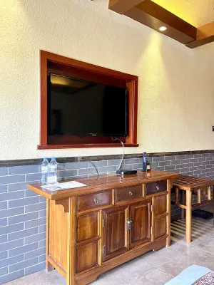 Chong Ning Castle Hotel Rooms Photos