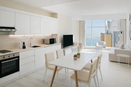 Element West Bay Doha Rooms Photos