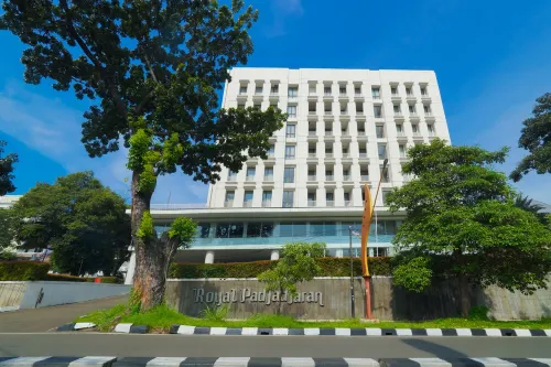 Royal Padjadjaran Hotel Eksterior Photos
