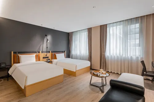 CHENS Hotel (Kuanzhai Alley People's Park Subway Station) Rooms Photos