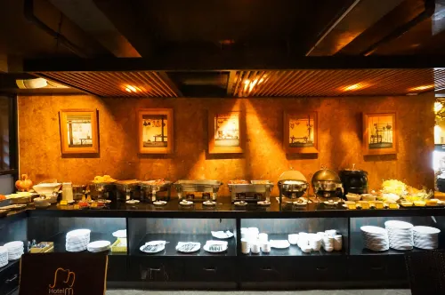 Hotel M Chiang Mai Restauration Photos