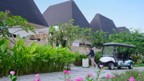 Pullman Lombok Merujani Mandalika Beach Resort Außen Photos
