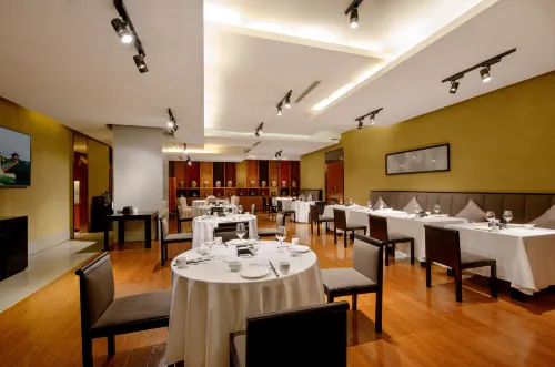 Four Points by Sheraton Qingdao, West Coast Dining Photos