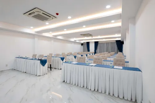 The Summer Hotel Fasilitas Bisnis Photos