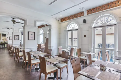 Village Hotel Albert Court by Far East Hospitality Restauration Photos