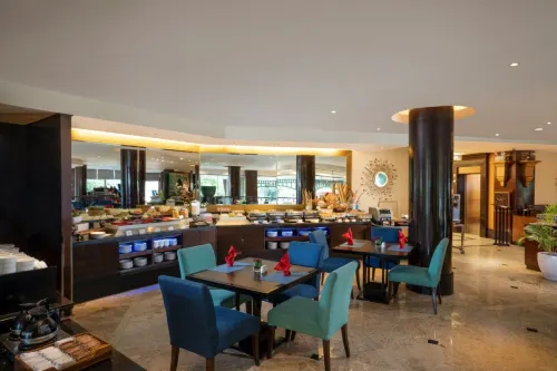 Hotel Ciputra Semarang managed by Swiss-Belhotel International  Makanan Photos