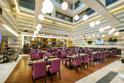 The Bauhinia Hotel Shenzhen (Luohu Port Grand Theatre Metro Station) Restauration Photos